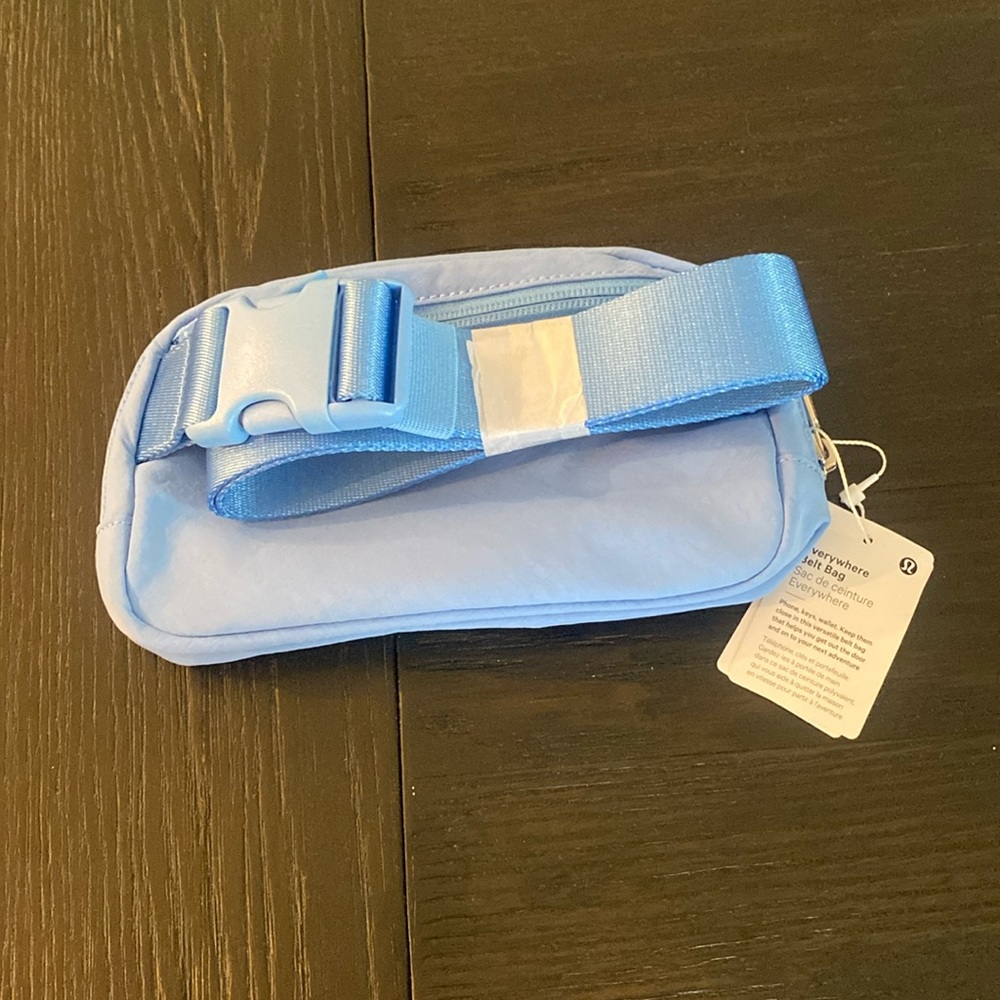 LULULEMON AERO BLUE 1L BELT BAG - Picture 10 of 12